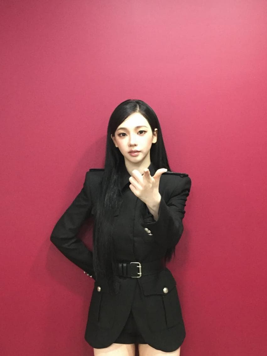 오늘자 에스파 카리나 인스타 업뎃 11번째 이미지