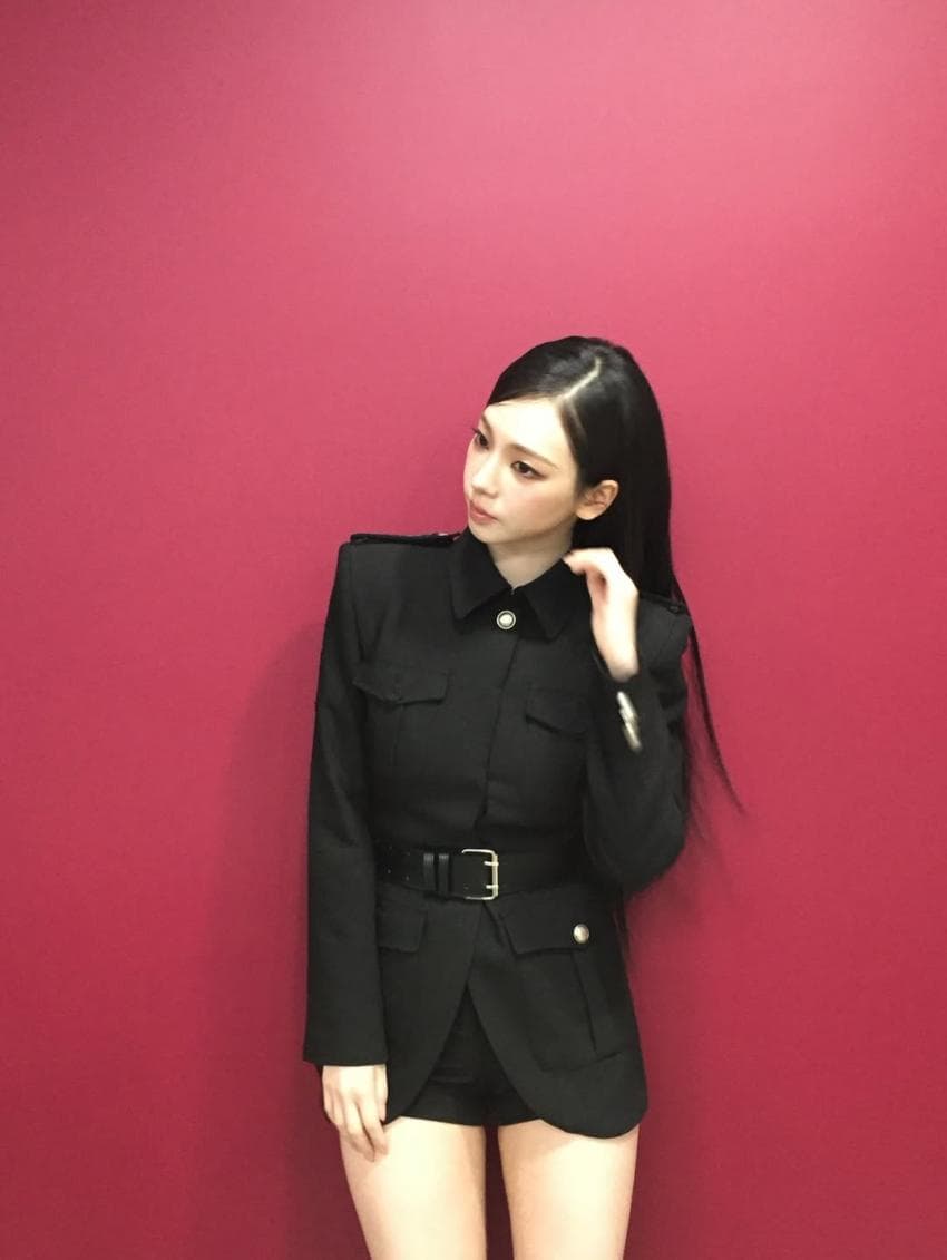 오늘자 에스파 카리나 인스타 업뎃 12번째 이미지