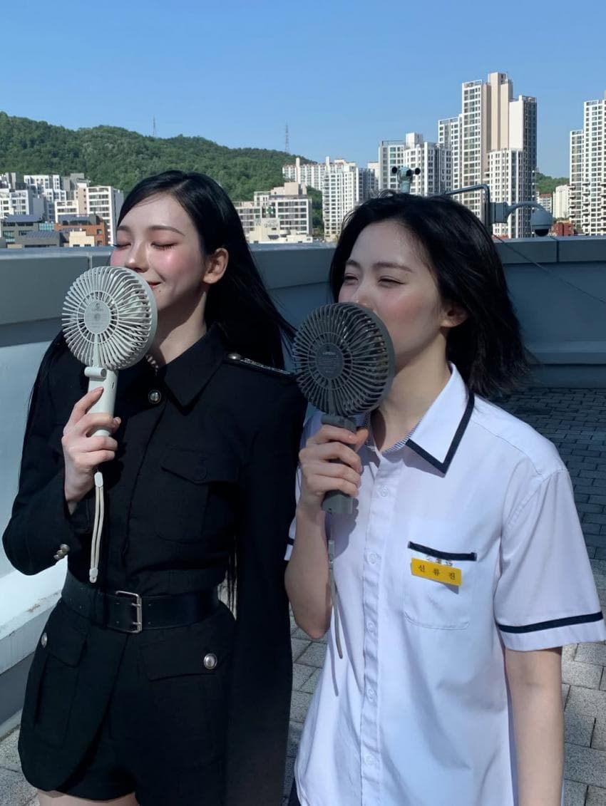 오늘자 에스파 카리나 인스타 업뎃 5번째 이미지