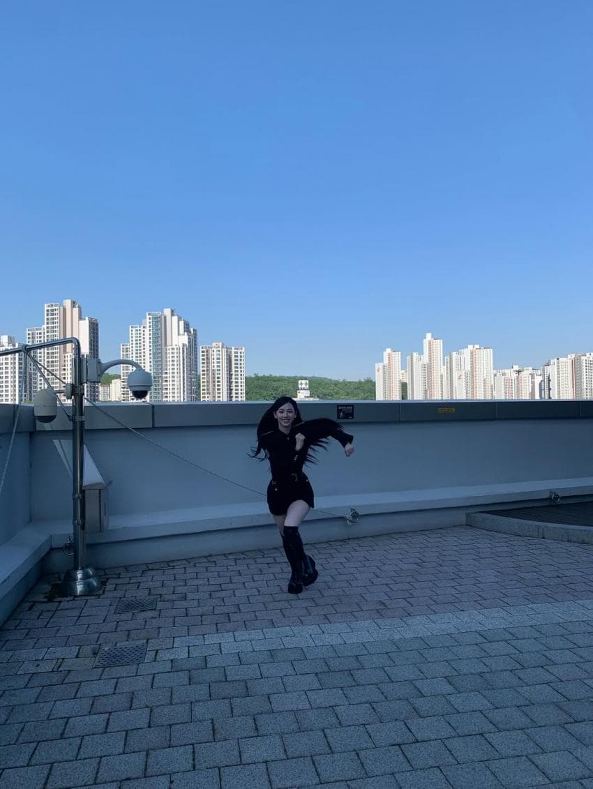 오늘자 에스파 카리나 인스타 업뎃 6번째 이미지