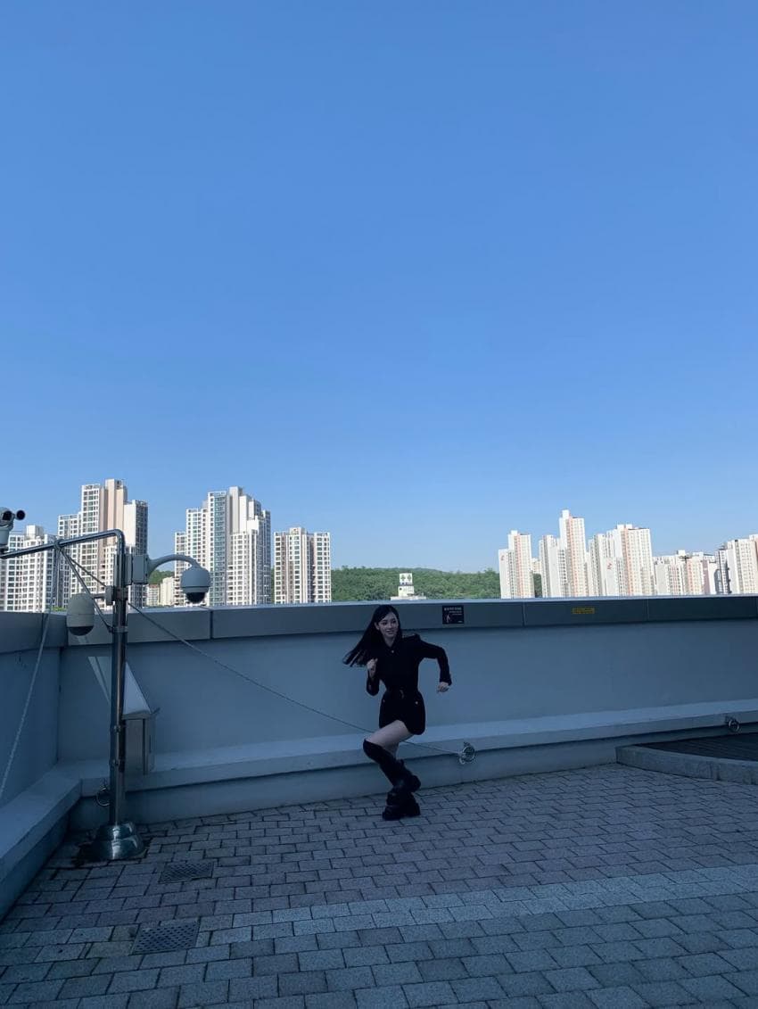 오늘자 에스파 카리나 인스타 업뎃 7번째 이미지