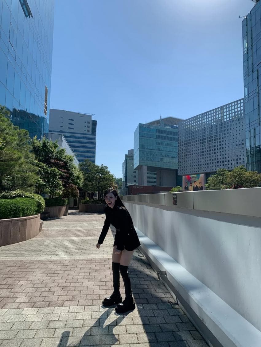 오늘자 에스파 카리나 인스타 업뎃 8번째 이미지